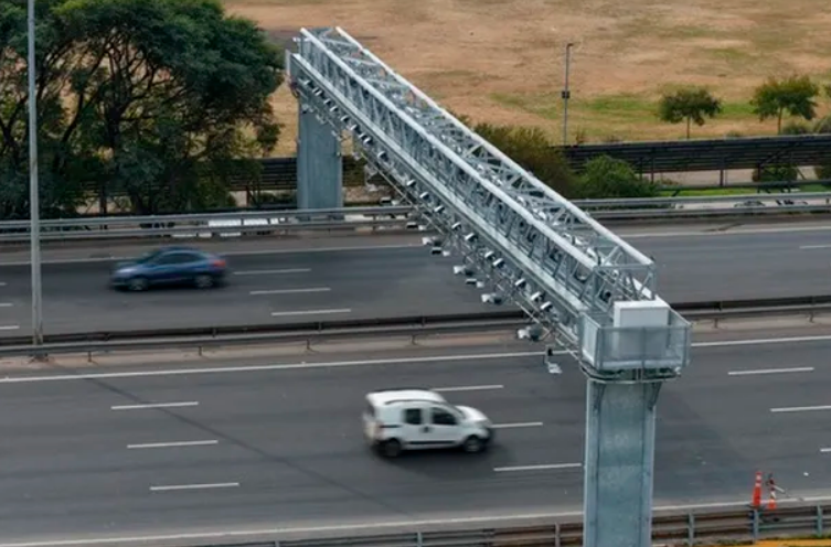 El Ejecutivo nacional lanza licitación pública para privatizar autopistas y rutas nacionales
