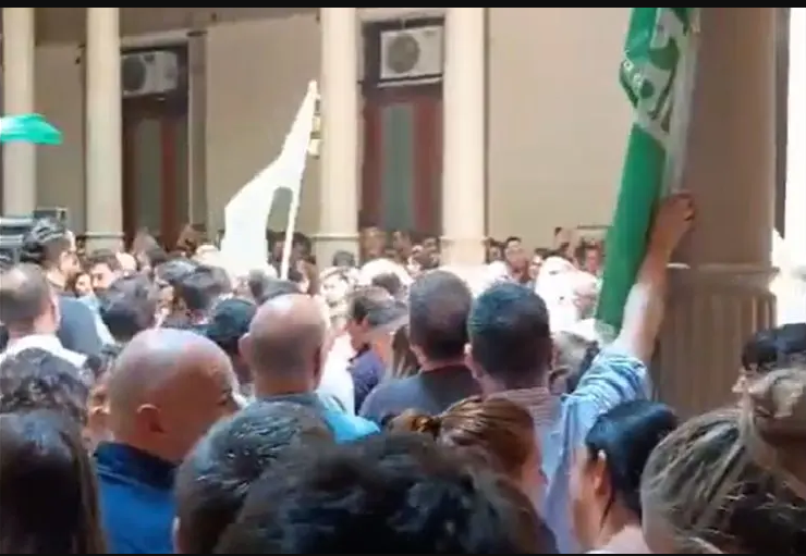 Senado: ante las denuncias de persecución laboral,  APL advierte la intervención del recinto