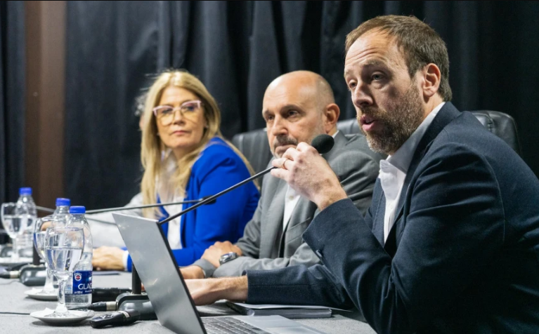 Axel Kicillof baja el impuesto automotor al 75% de los propietarios de vehículos en PBA