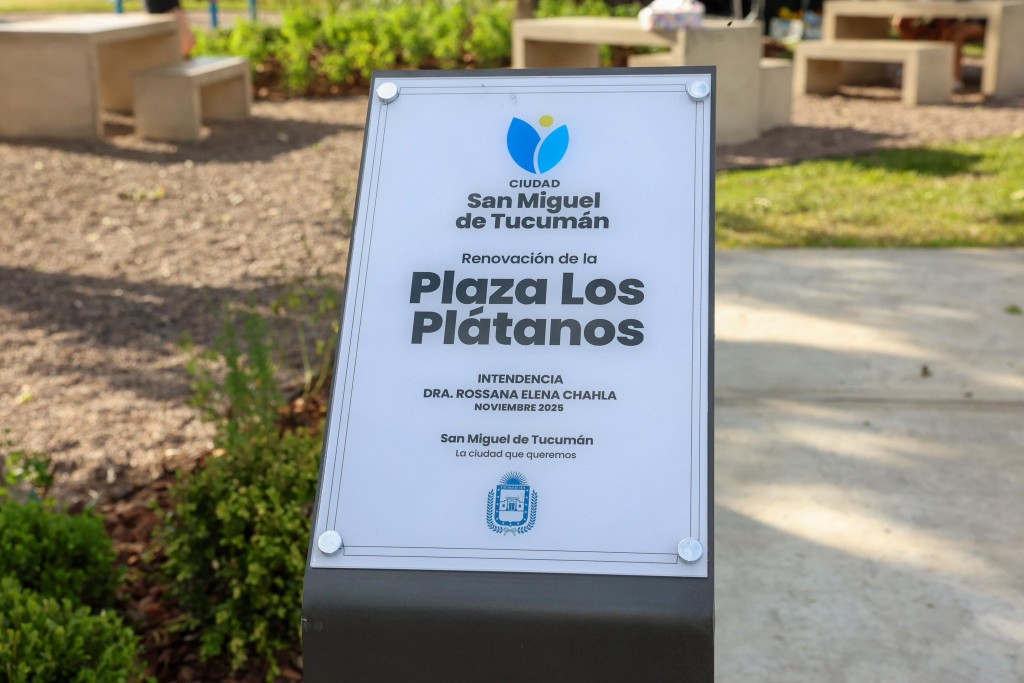 La Plaza del Barrio Los Plátanos fue restaurada totalmente para el encuentro y recreación de las familias