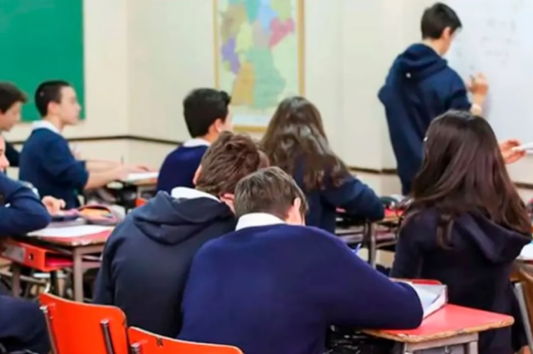 Los colegios podrán aumentar las cuotas y fijar matriculas sin autorización del Estado