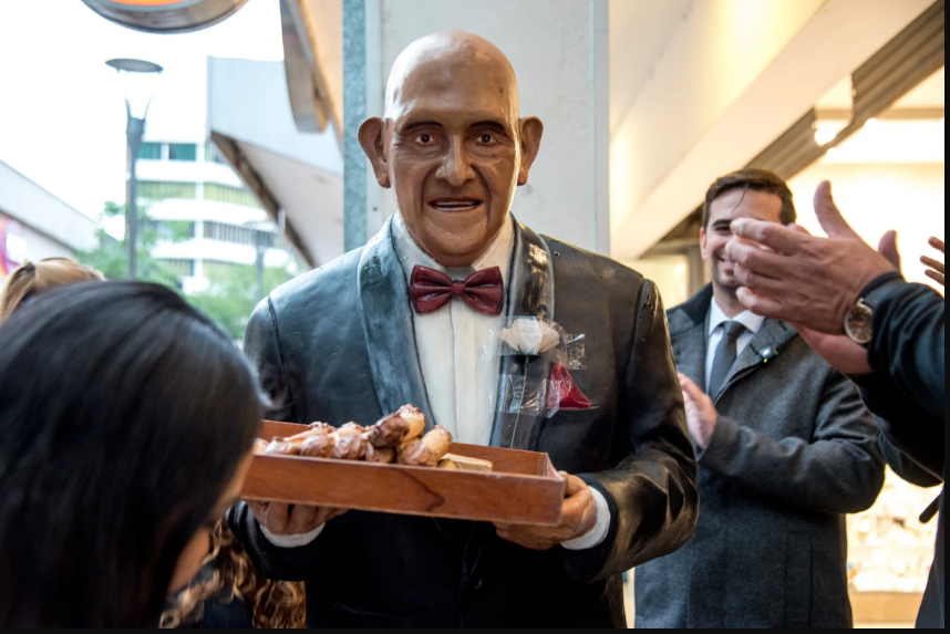 Don Rojas, el icónico vendedor de cubanitos, tuvo su merecido homenaje a un año de su partida