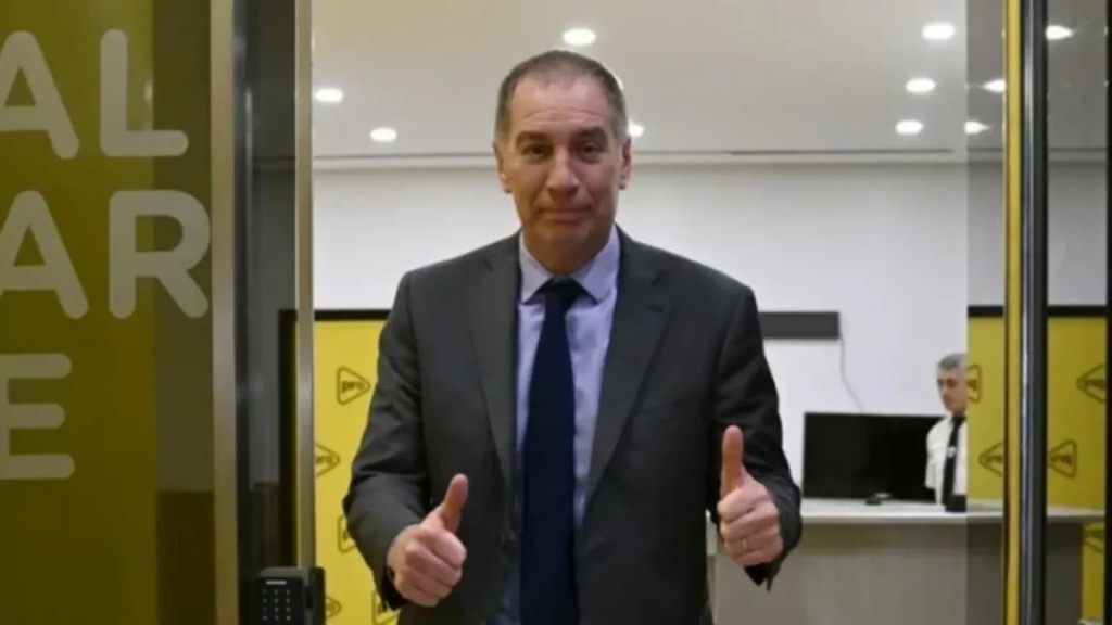 Santilli absorbe el RENAPER y recupera peso político