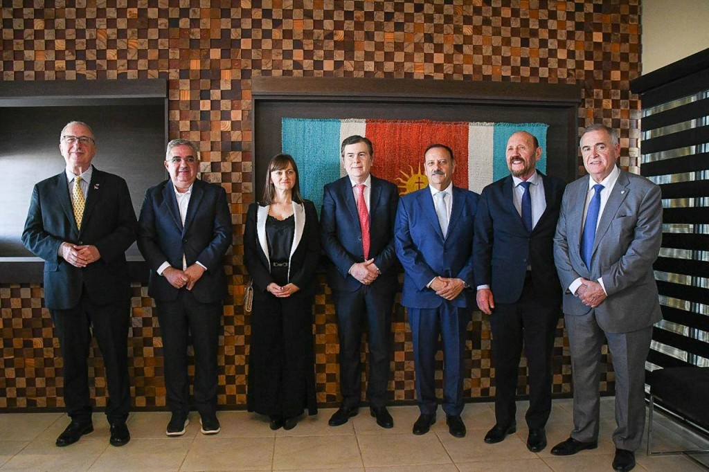 Osvaldo Jaldo participa de la reunión de los gobernadores del Norte Grande   