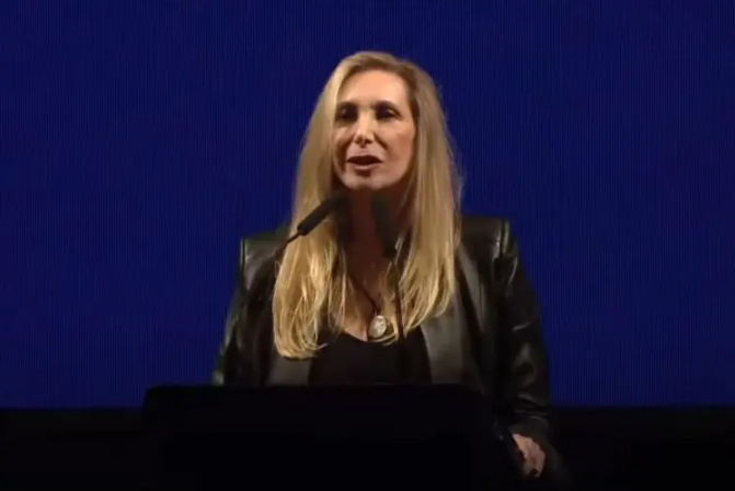 Karina Milei va a Mar del Plata con pintura violeta y con la mira en 2027