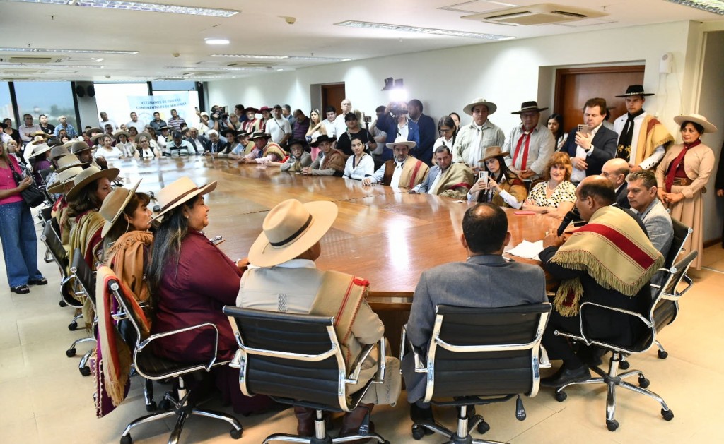 Más de 40 agrupaciones participaron del acto oficial por el Día del Gaucho Tucumano