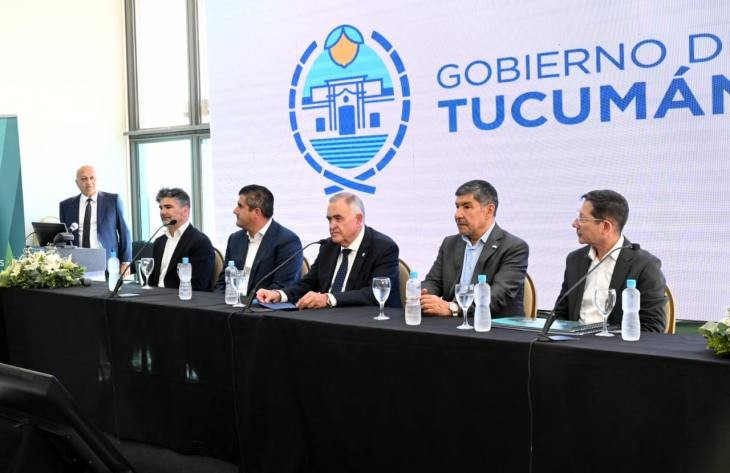 El gobernador Osvaldo Jaldo presidió el plan de modernización y ampliación del Aeropuerto Internacional Teniente Benjamín Matienzo