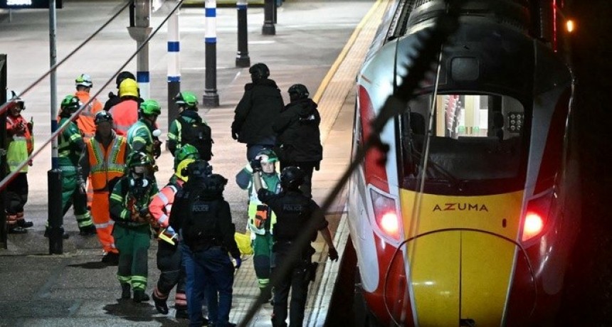 Londres: 10 apuñalados y 2 detenidos por el ataque en un tren