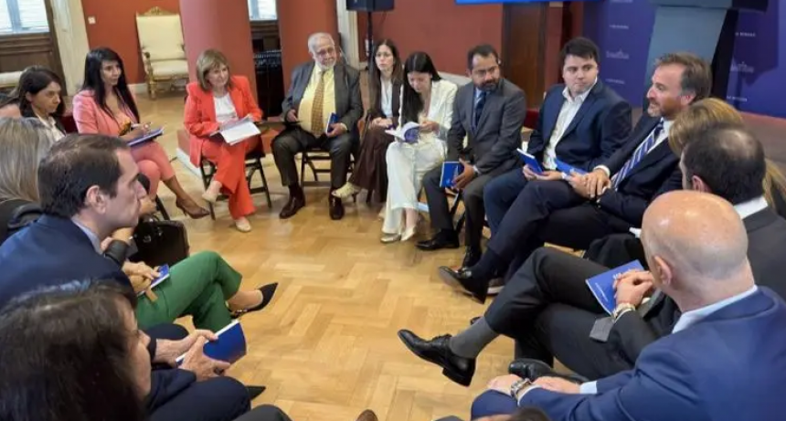 Patricia Bullrich ya debutó como jefa del bloque libertario en el Senado