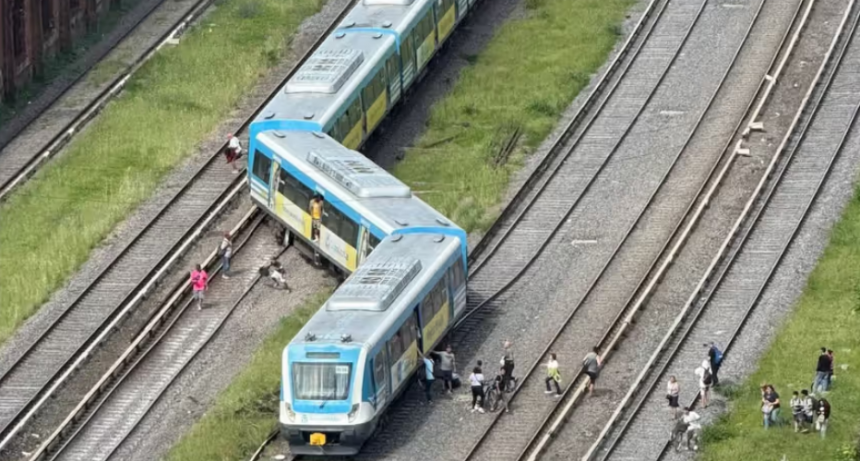 Descarriló una formación del tren Sarmiento: hay 19 heridos