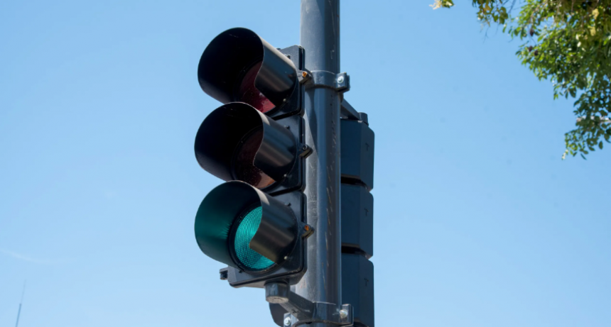 Habilitan nuevos semáforos en Jujuy y Fortunata García y en Alem y La Plata