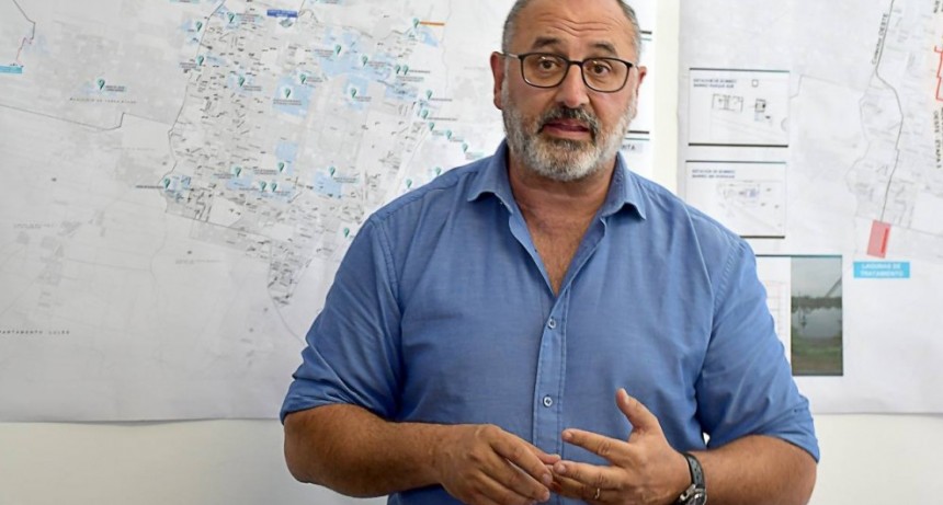 Caponio destacó las obras y controles de calidad del agua en Tucumán