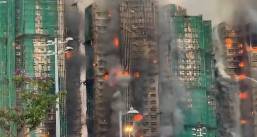 Tragedia en Hong Kong: ya son 44 las víctimas fatales por el feroz incendio