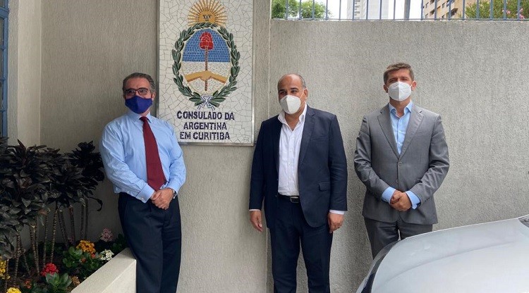 El gobernador comenzó la gira comercial por Brasil en Curitiba