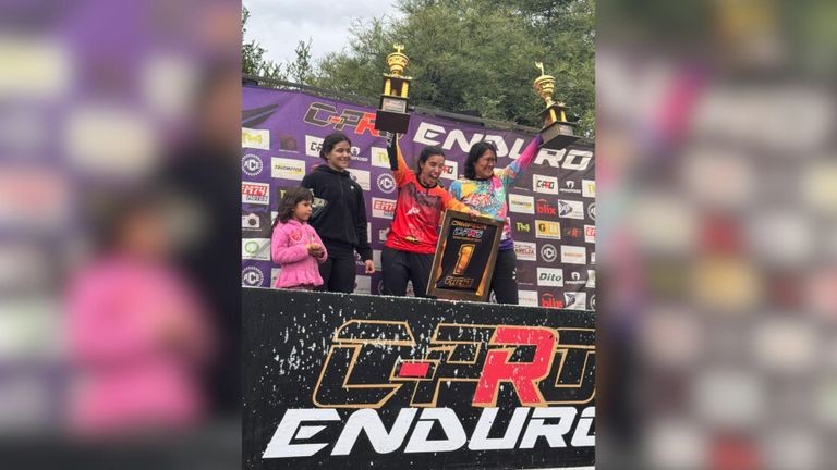 Motos Enduro: en la categoría Damas de Motos Enduro, Sofía Lauretti se quedó con la carrera y levantó el título 