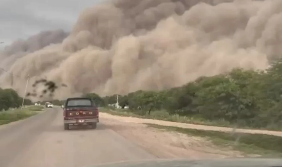  Santiago del Estero: Una impresionante tormenta de polvo afectó a Sacháyoj