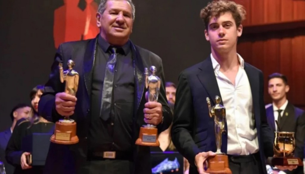 Dibu Martínez y Franco Colapinto recibieron  el premio Olimpia de Oro