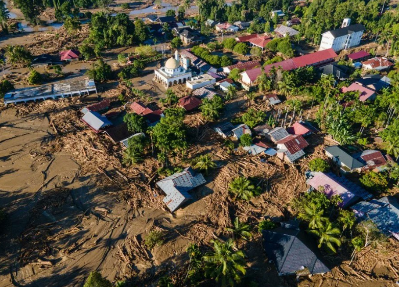 Tormentas mortales dejan más de 1.000 muertos y cientos de desaparecidos en Asia