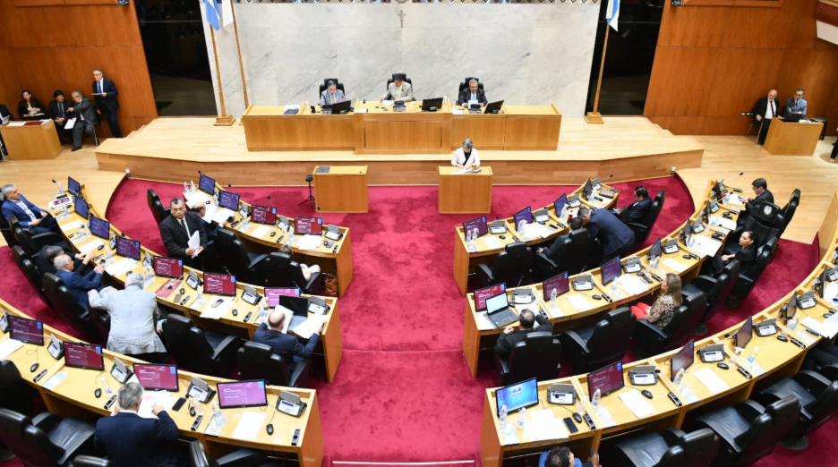 El presupuesto 2026 fue aprobado, además se extiende la emergencia en seguridad, la hídrica y de obras en escuelas