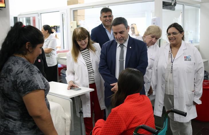 La adolescente agredida en su escuela regresó hoy a su hogar