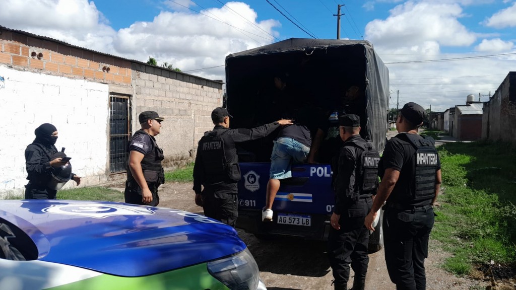 La Policía detuvo a un hombre que era buscado por la Justicia 