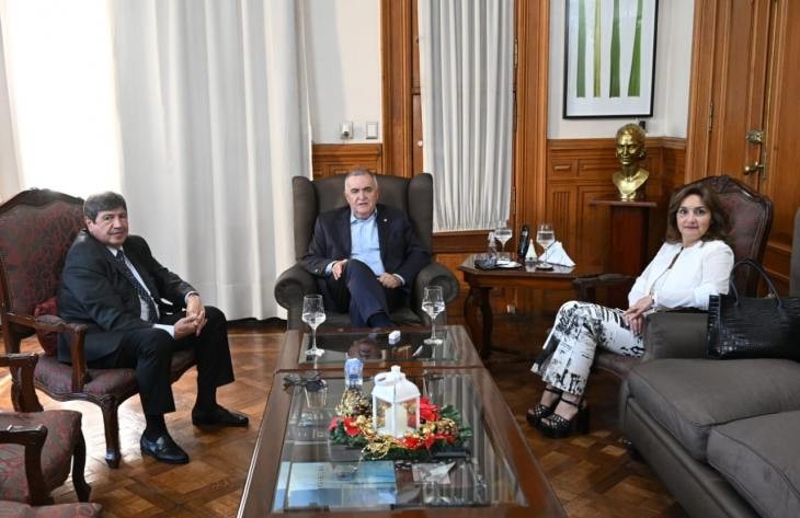 El gobernador recibió en su despacho al vicepresidente Aldo Salomón, y a la intendenta Graciela Gutiérrez