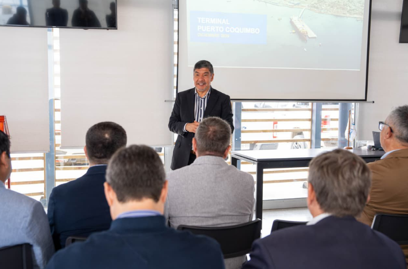 Acevedo junto a autoridades tucumanas analizan oportunidades de exportación e integración en el Puerto de Coquimbo