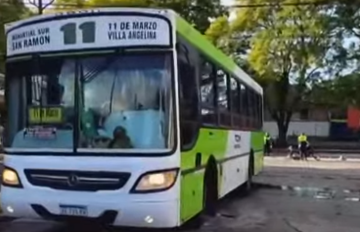 Pierde la vida una mujer que iba en Didi moto tras ser impactada por un colectivo
