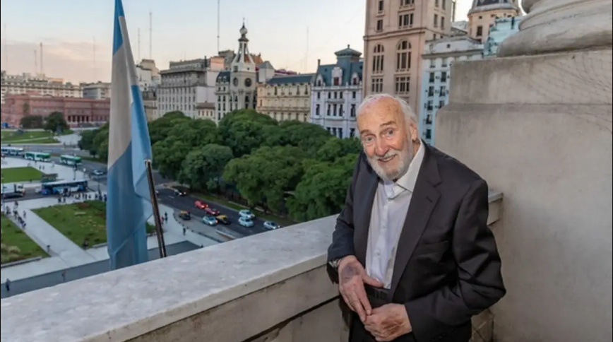 A los 96 años, murió Héctor Alterio