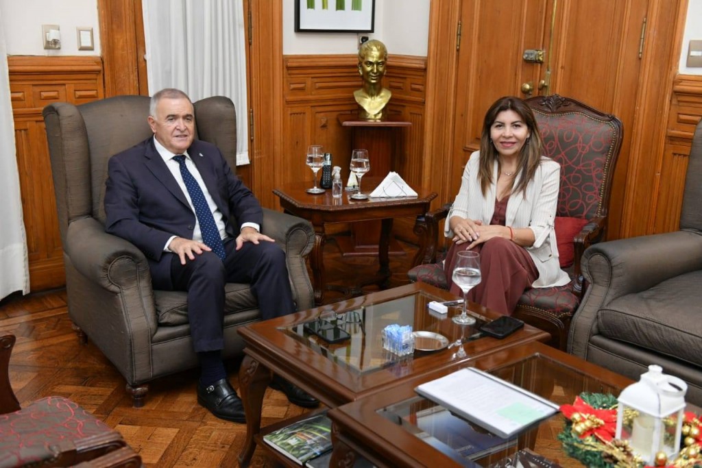 El gobernador Jaldo recibió a la senadora Sandra Mendoza