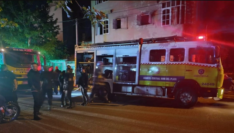 Cuatro muertos y varios heridos por un incendio en un geriátrico de Mar del Plata