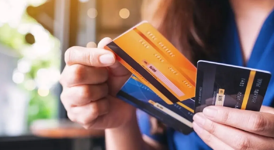 Alerta por morosidad récord: Exigen al BCRA frenar el ahogo de las tarjetas de crédito