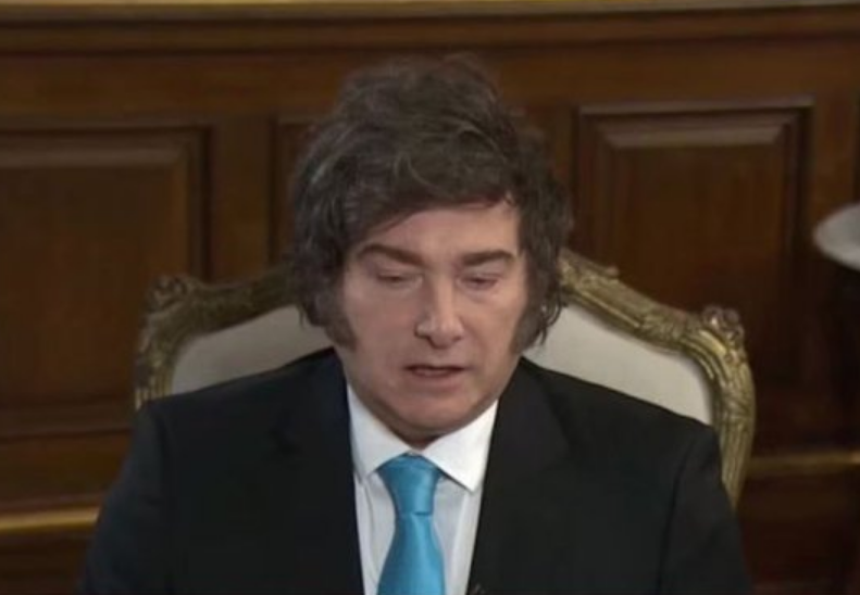 Milei aseguró que no vetará el Presupuesto y va por el déficit cero