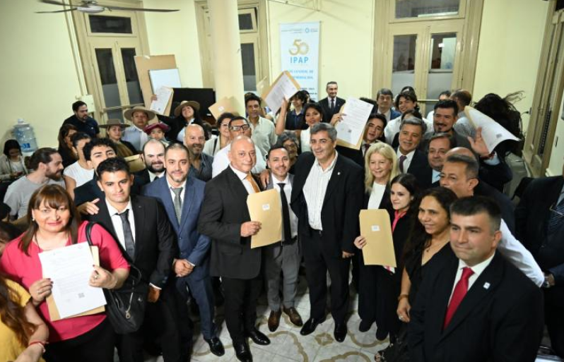 La Fiscalía de Estado entregó personerías jurídicas a más de 30 organizaciones