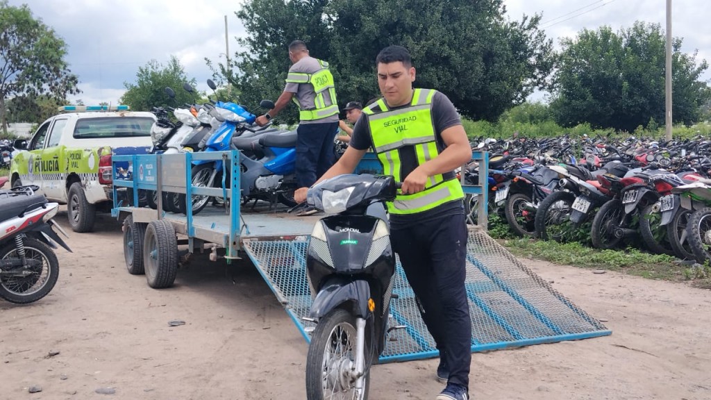 En un megaoperativo secuestran cerca de 200 motos con escape libre en Tucumán