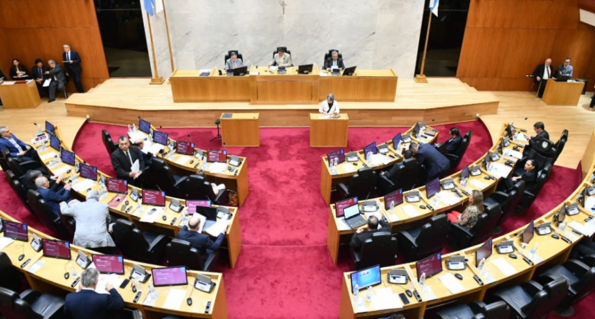 El presupuesto 2026 fue aprobado, además se extiende la emergencia en seguridad, la hídrica y de obras en escuelas