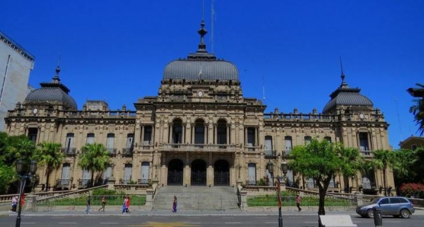 Jaldo anunció el pago de un bono de 100 mil pesos antes de Navidad