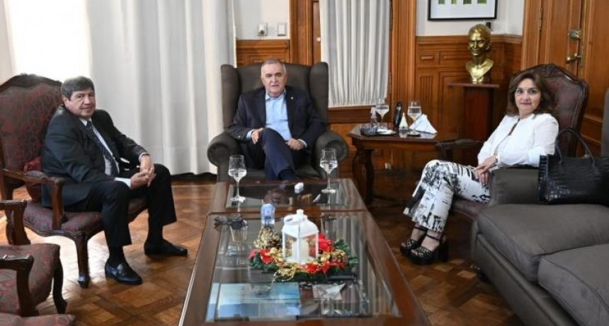 El gobernador recibió en su despacho al vicepresidente Aldo Salomón, y a la intendenta  Graciela Gutiérrez