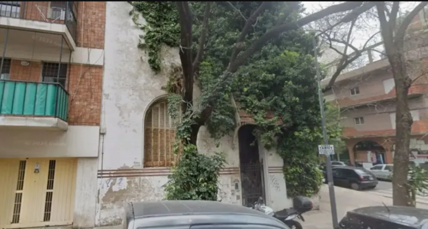 Macabro hallazgo en Núñez: encontraron maniatado y golpeado el cadáver de un jubilado en una casona