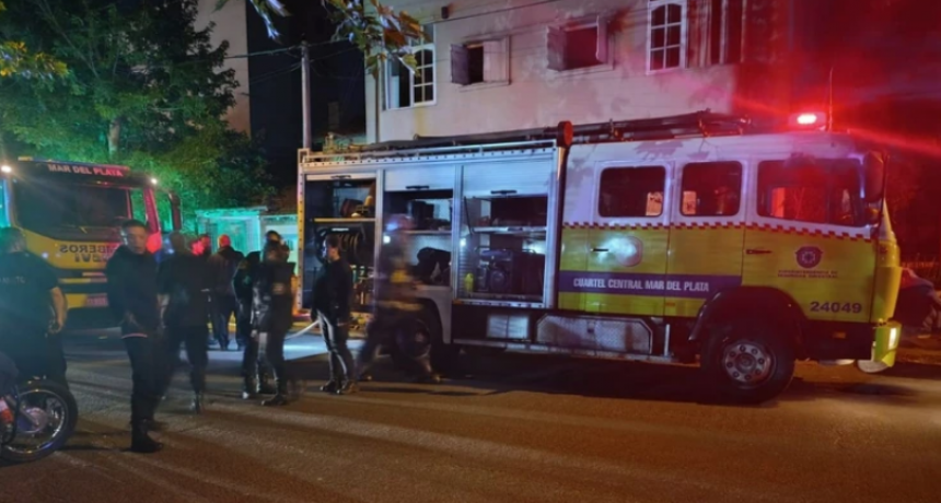 Cuatro muertos y varios heridos por un incendio en un geriátrico de Mar del Plata