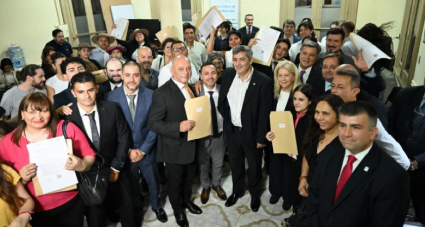 La Fiscalía de Estado entregó personerías jurídicas a más de 30 organizaciones